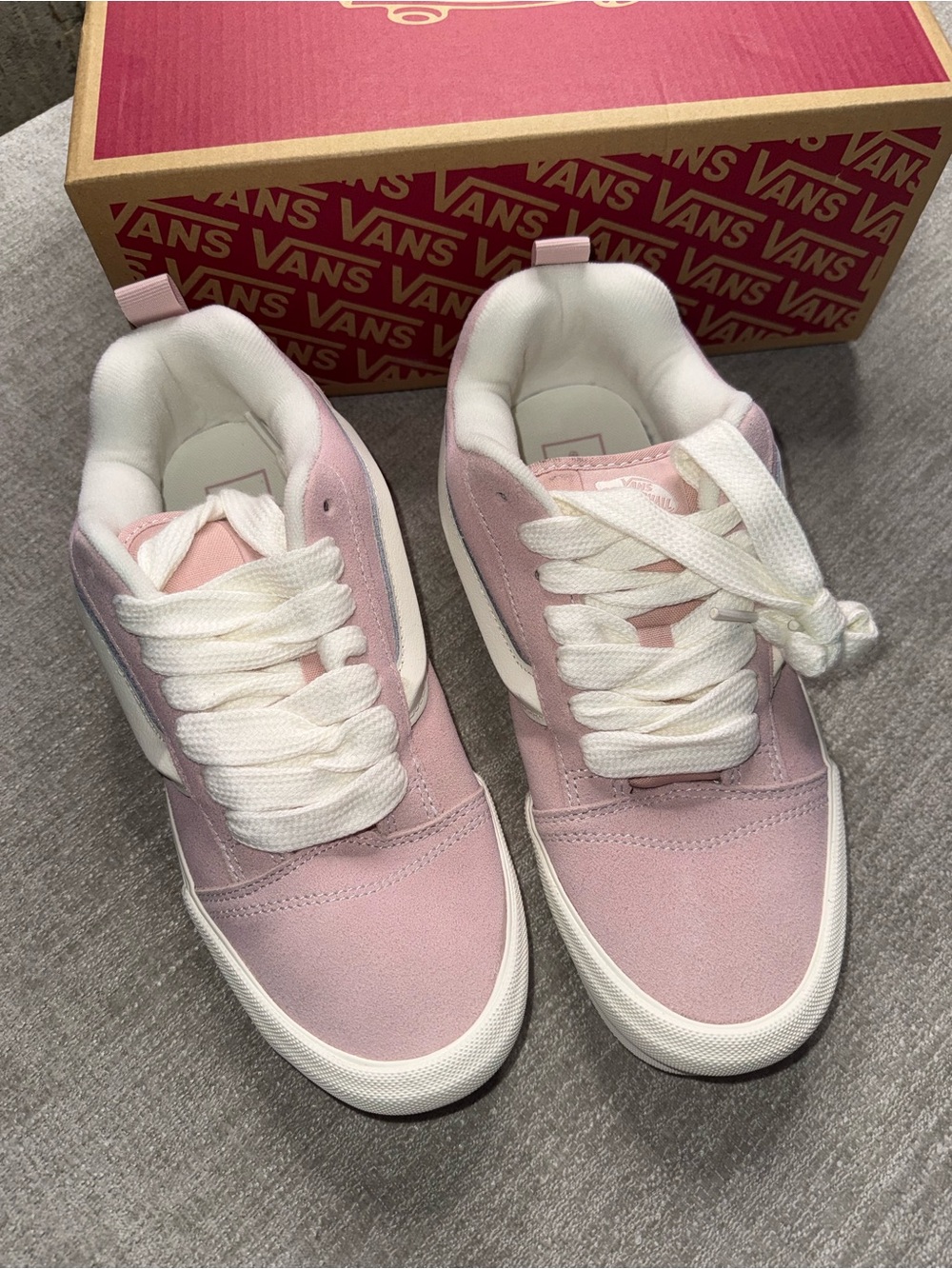 Vans Knu Skool Sepia Rose Pink Suede Sneakers
Size: Men’s US 8 / Women’s US 9.5
